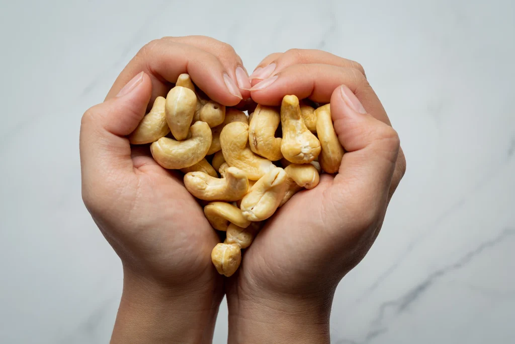 kacang mede salah satu pilihan camilan sehat